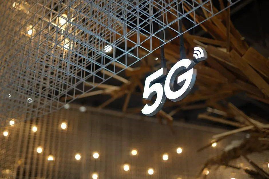 东丽开发用于 5G 通信的新型透明聚苯硫醚薄膜